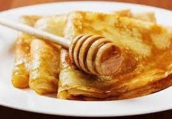Crêpe miel amandes effilées (3€50)